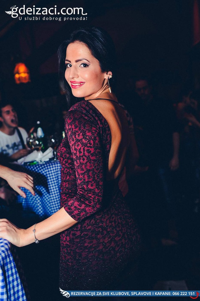 kafana moja bivsa haljina bez ledja