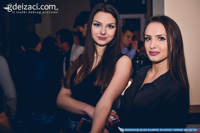 caffe pub prostor devojke 2