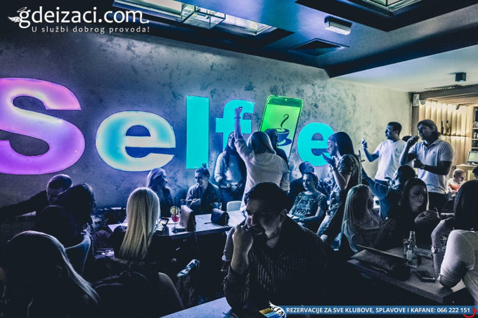 caffe selfie atmosfera.jpg