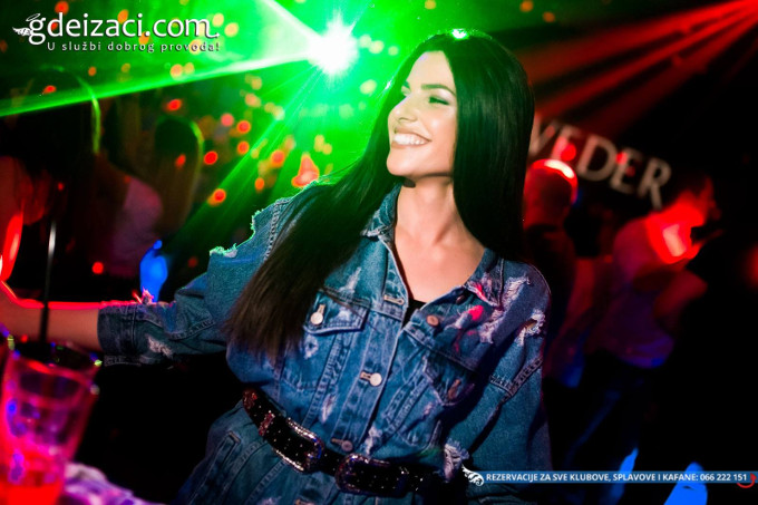 club the bank girl 23