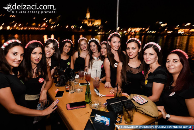 devojacko vece kafana uzbuna 4