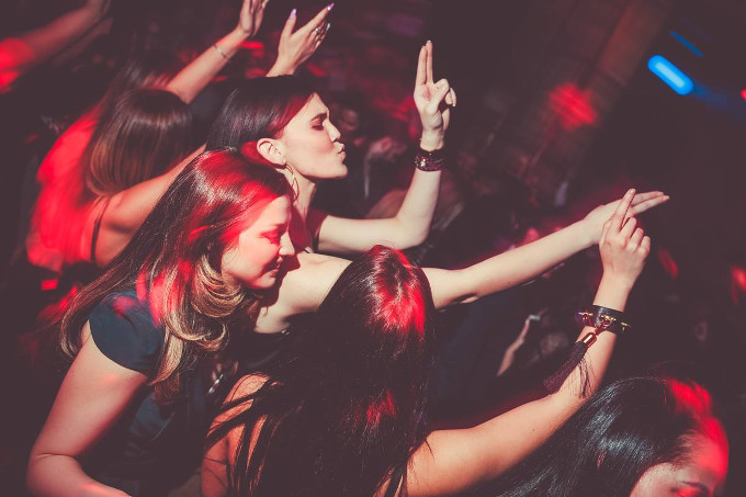 klub gotik sako polumenta 8