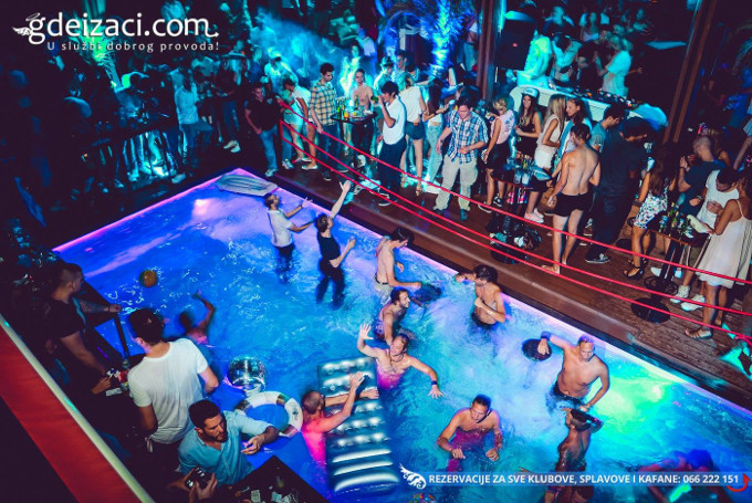 splav hot mess bazen