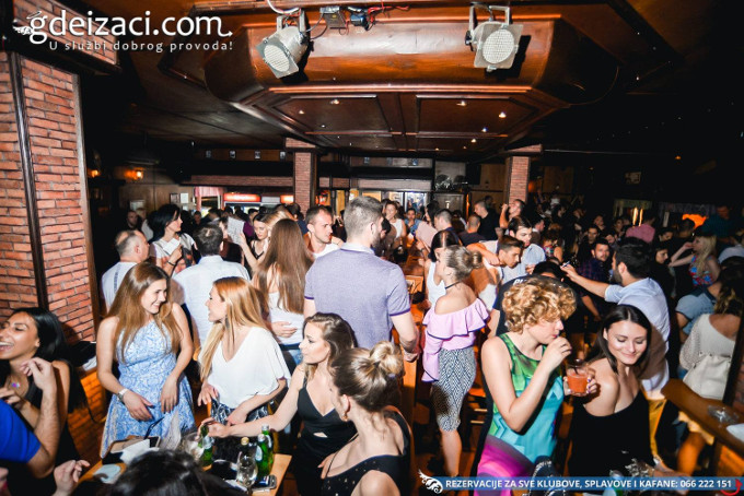 splav kafana uzbuna atmosfera