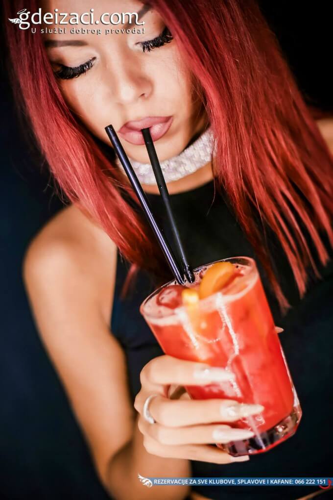 tag kokteldevojka