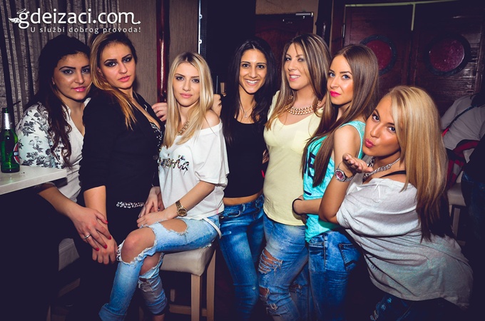 atmosfera fensi kafana 11