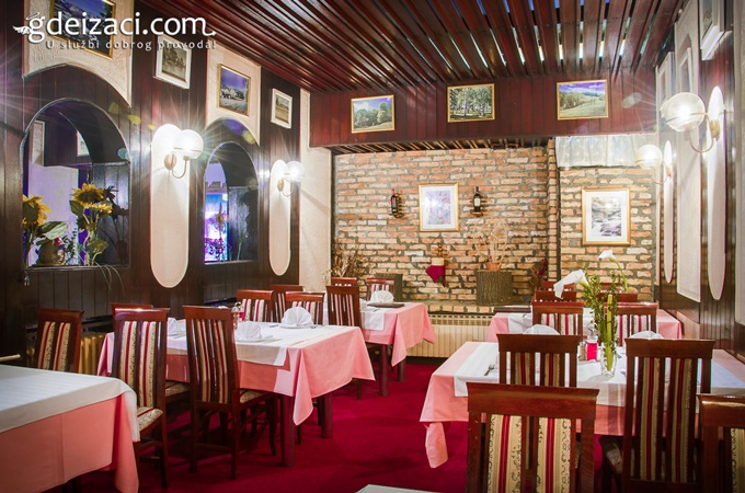 atmosfera kafana restoran sumice 16