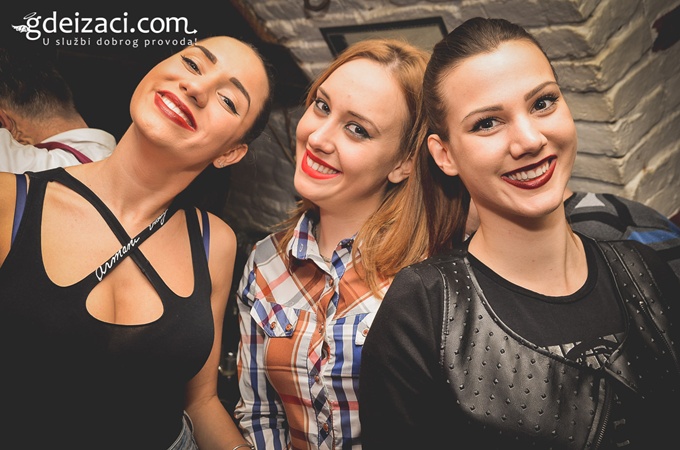 atmosfera kafana staro burence 1