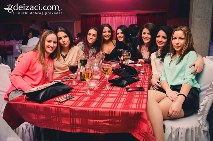 atmosfera kafana staro drvce 47