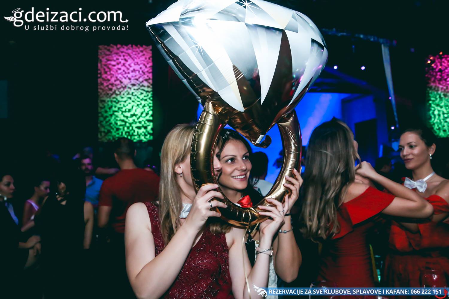 devoja%C4%8Dko ve%C4%8De na vodi kafana