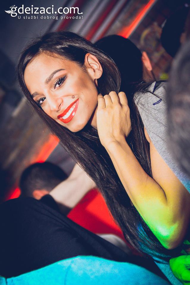 edita aradinovic klub vanila