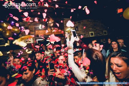 kafana stara pesma docek nove godine 2