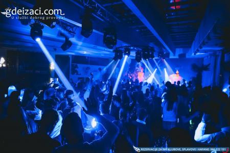 splav play docek nove godine 3