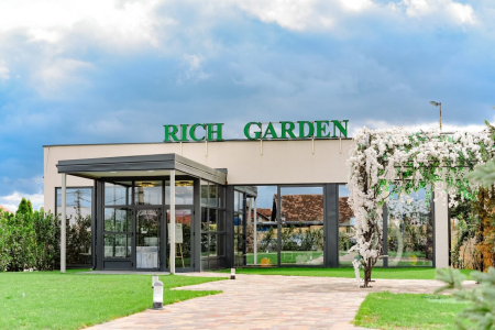 rich garden event hall enterijer 6
