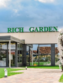 rich garden event hall logo nova godina 2026