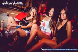 hot mess 32 naslovna