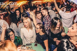 gradska kafana trg naslovna 01