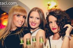 gradska kafana trg naslovna