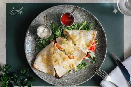 emily garden bar restoran hrana 1