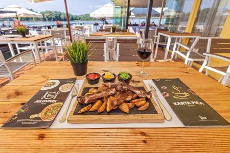 splav restoran viva hrana 51