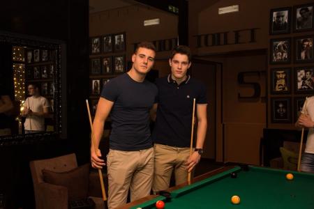 square five sports pub 10