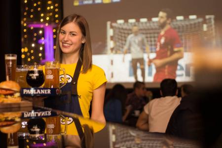 square five sports pub 7