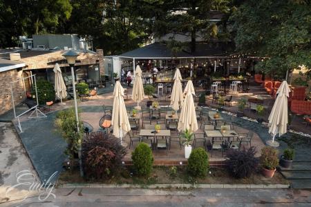 emily garden bar restoran 53