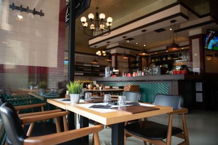 kolonija gastro pub 9