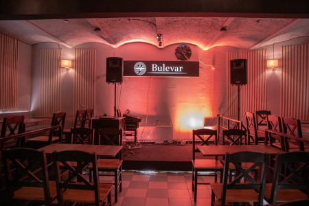 kafana bulevar enterijer 1