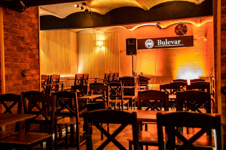 kafana bulevar enterijer 4