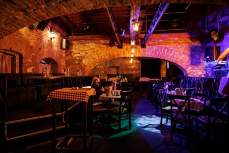 kafana ona moja beograd enterijer 3