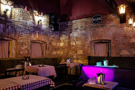 kafana ona moja beograd enterijer 6