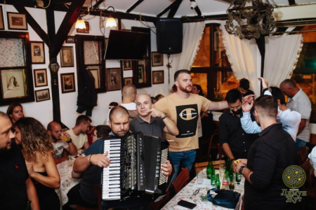 kafana limun zut enterijer 1