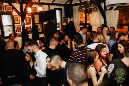 kafana limun zut enterijer 3