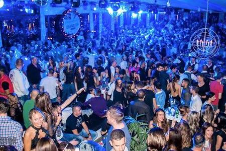 splav klub dragstor play nova godina 3