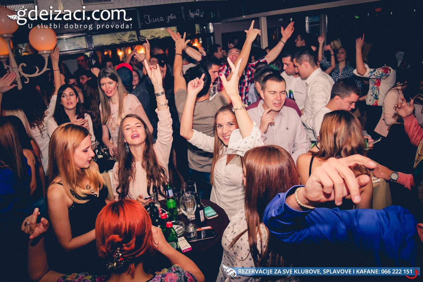 kafana perper merak nova godina