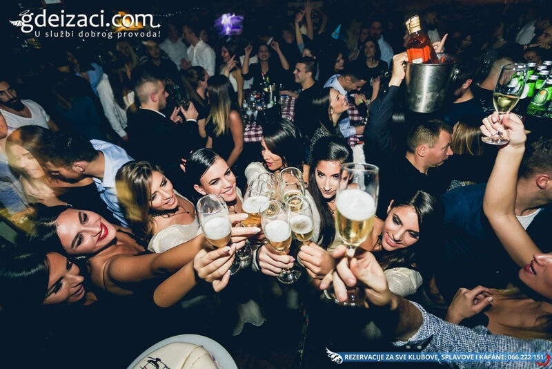 kafana stara pesma nova godina